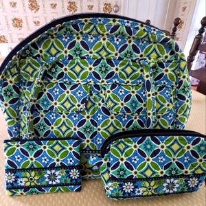 Very Bradley purse with accessories